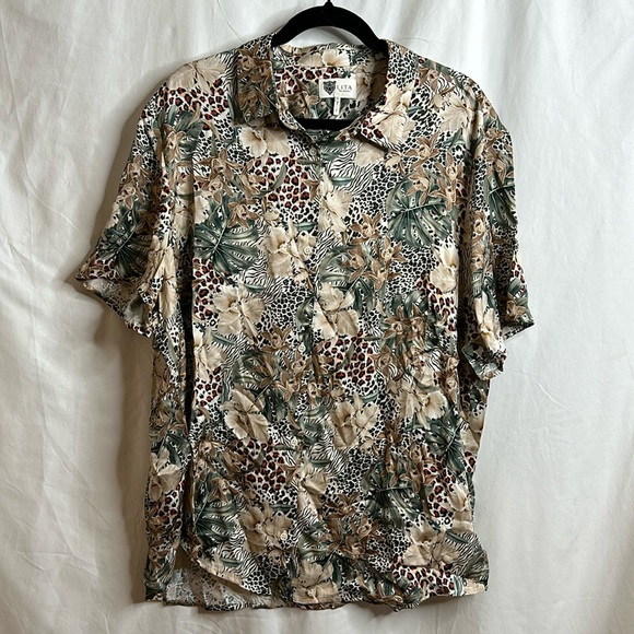 NWOT Lita By Ciara Womens Floral Cheetah Print Shirt Size XL XLARGE - Picture 1 of 4